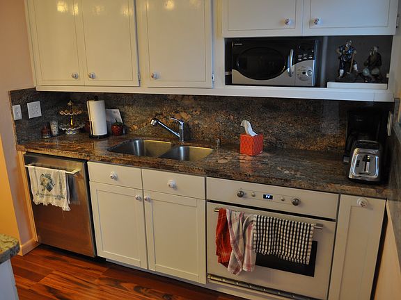 3rd image of 2727 Yacht Club Blvd