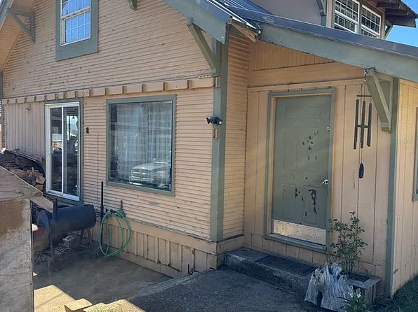 303 Fir Ave, Garibaldi, OR 97118