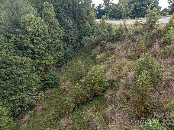 4th image of Tbt Blowing Rock Blvd