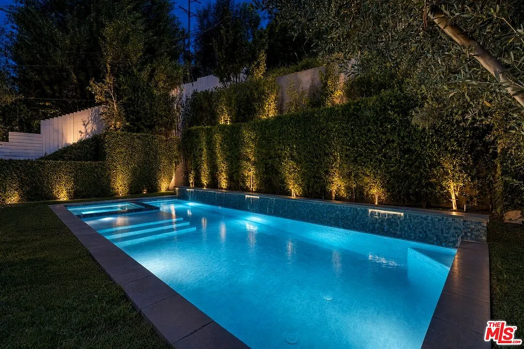 6 bed, 6.5 bath, 5800 sqft, $29,500 — Photo 4