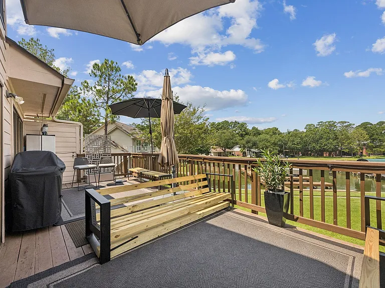 500 River Rd #106 — Photo 4
