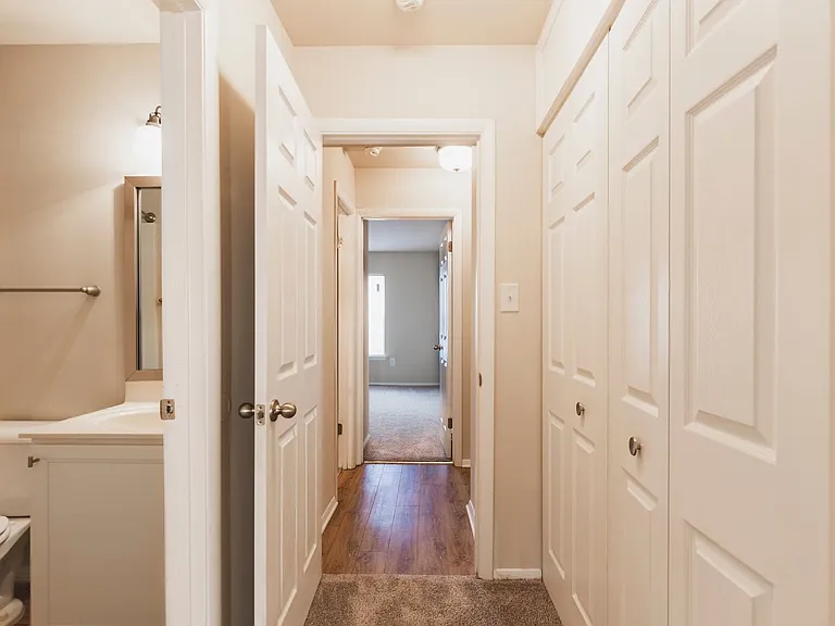 Harbor Village Apartments — Photo 19