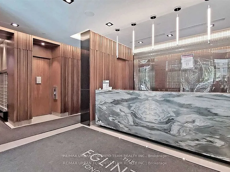 125 Redpath Ave #906 — Photo 2