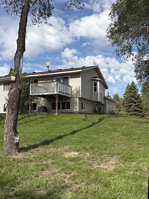 3 bed, 1450 sqft, $2,500 — Photo 3