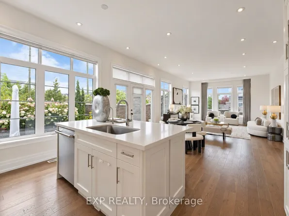 34 Settlement Cres, Richmond Hill, ON L4E 1E4