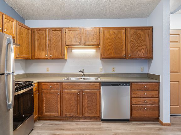 5th image of 9900 Redwood St NW #3B-2Ba-1161Sqft