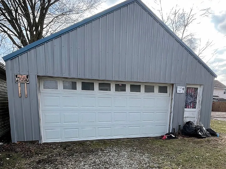 705 Woodrow Ave — Photo 2