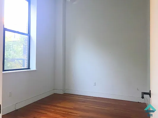 Rented by EXR | media 86