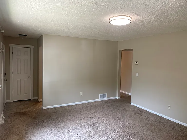 10610 Johnson Cir #10610 — Photo 7
