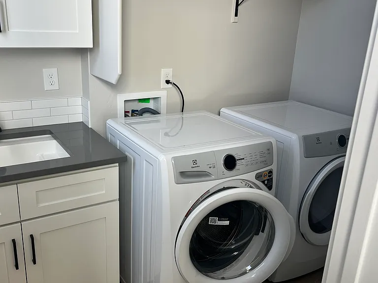 Brand New Washer/Dryer