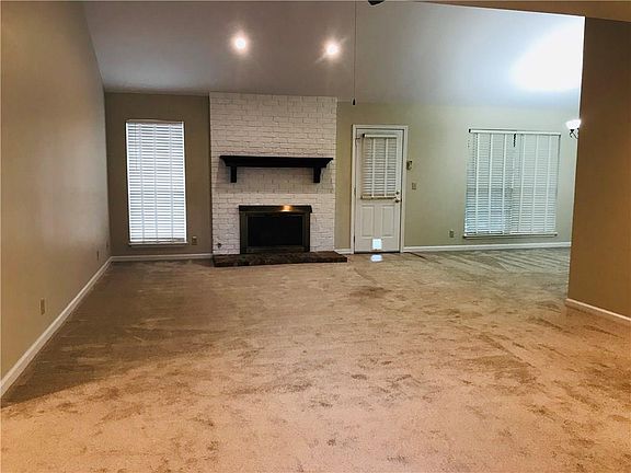 3rd image of 1303 Blue Quail Dr