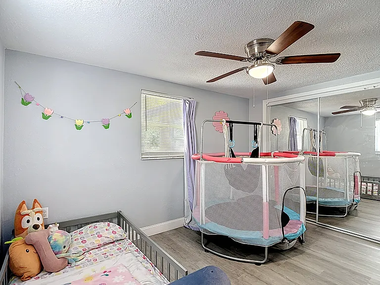 5913 Appletree Rd — Photo 11