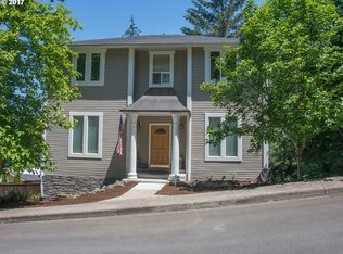 1175 S 69th Pl, Springfield, OR 97478
