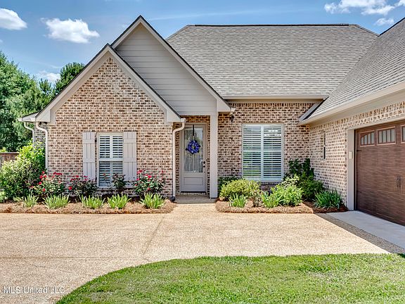 2nd image of 543 Westfield Dr