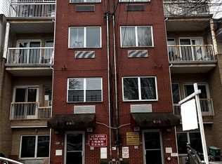 858 54th St APT 1B, Brooklyn, NY 11220
