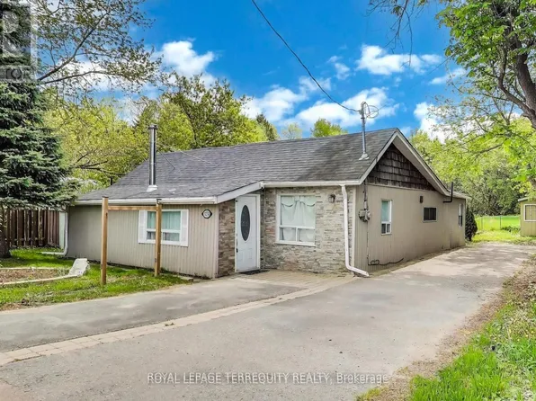 3251 Ravenshoe Rd, East Gwillimbury, ON L0G 1R0