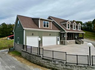 10050 Hines Valley Rd, Lenoir City, TN 37771