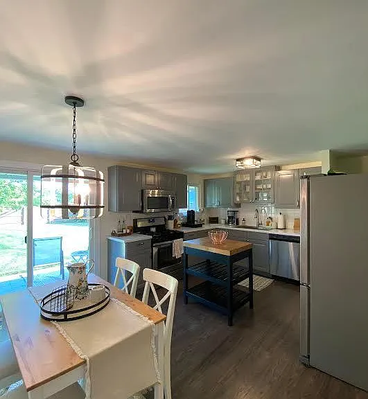 112 E David Rd — Photo 7