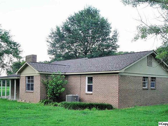 3rd image of 302 Skidmore Rd