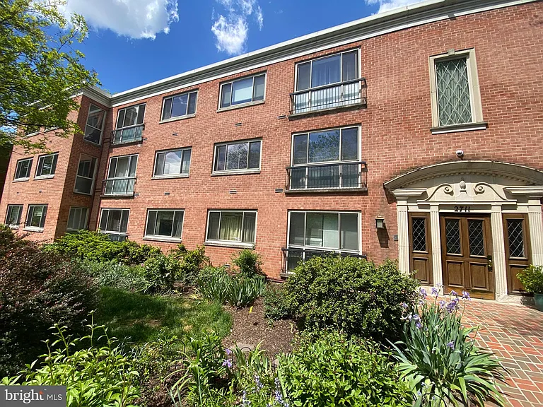2711 Ordway St NW #302 — Photo 33