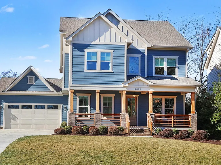 2852 Dorchester Pl — Photo 1