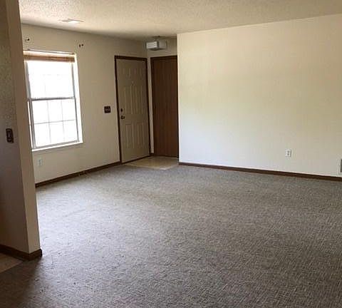 5th image of 7859 Freeman Ave