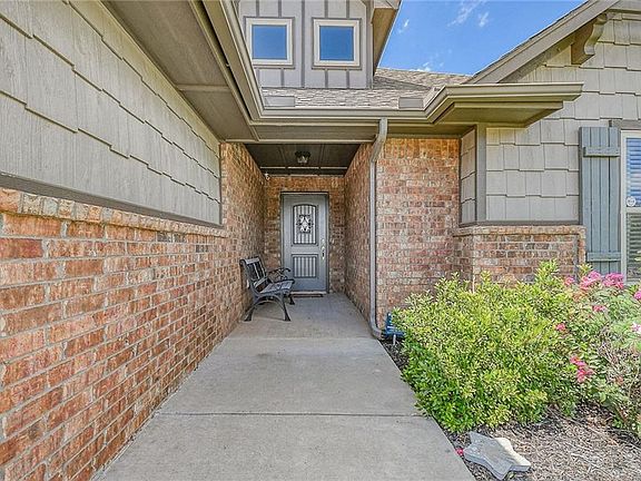 5th image of 3833 Slater Dr