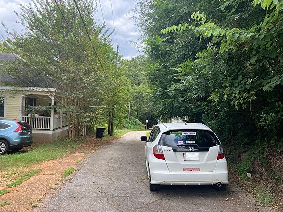 4th image of 48 Maple St