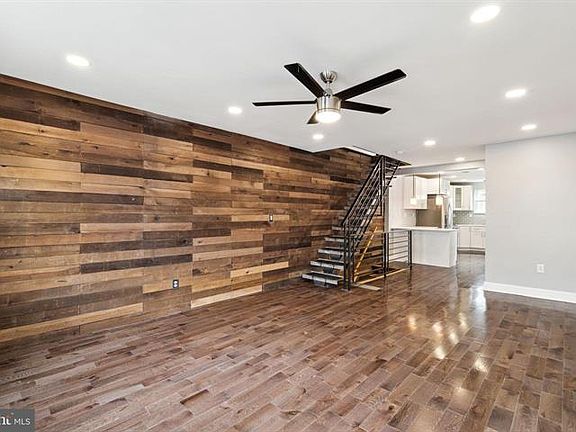4th image of 2527 Memphis St