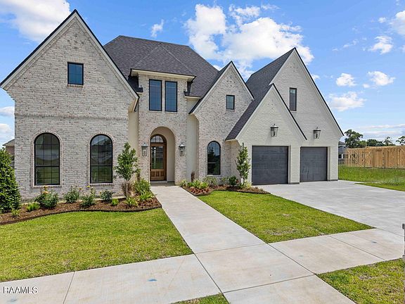 2nd image of 403 Gunter Grass Ct