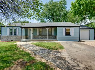 2313 S McCann Ave, Springfield, MO 65804
