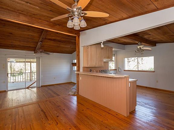 4th image of 118 Jolly Cir