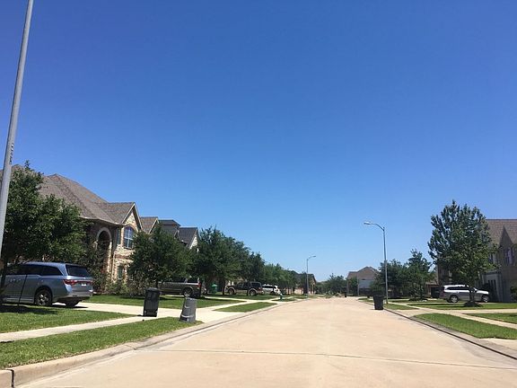4th image of 26227 Grace Hills Ln