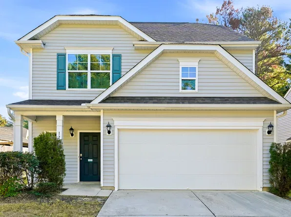 122 Willow Weald Ct, Fuquay Varina, NC 27526