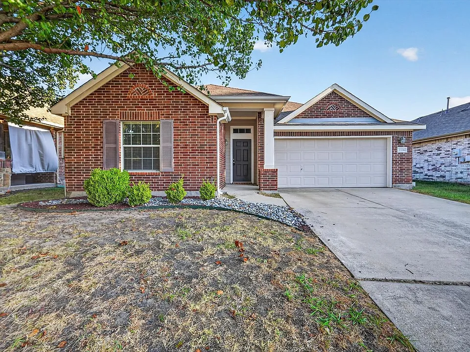 1136 Ainsworth Dr