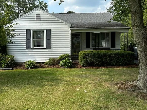 1123 Pilgrim Dr, Sharon, PA 16146