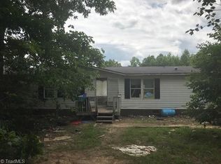 5342 Needhams Trl, Seagrove, NC 27341