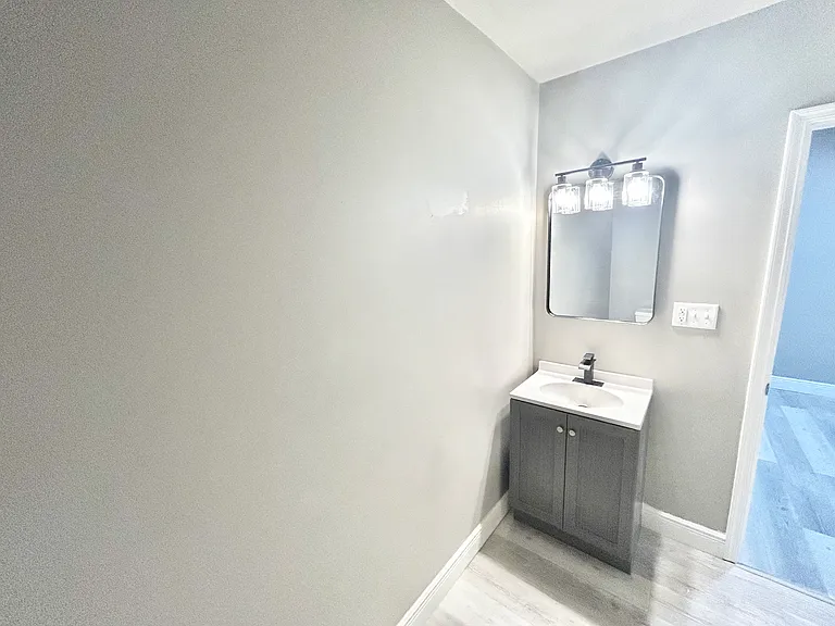 3964-74 Washington St #1F — Photo 8