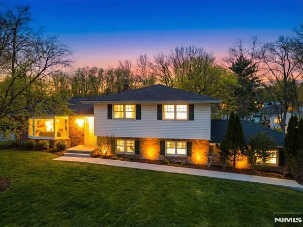 1011 Washington Ave S, Old Tappan, NJ 07675