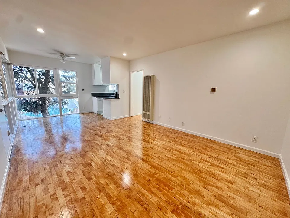 3700 Pacific Ave