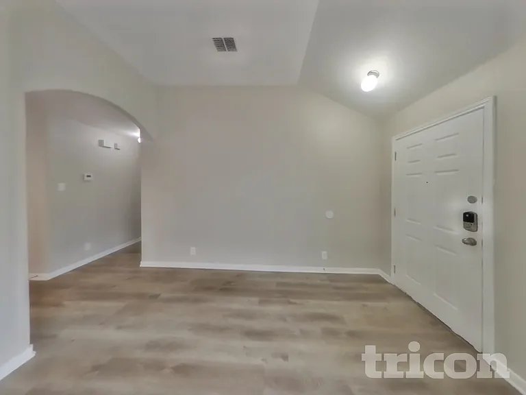 1714 Coxwold Ct — Photo 4