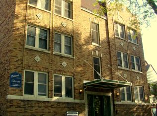 1126 E Pleasant St, Milwaukee, WI 53202