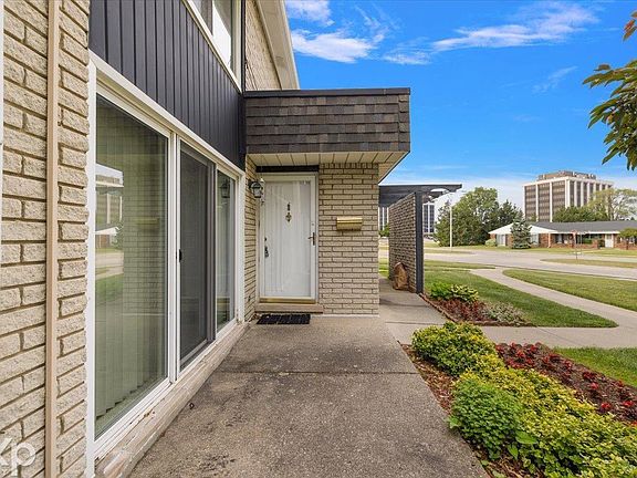 4th image of 8200 Karam Boulevard