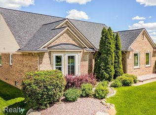 106 W Canford Park, Canton, MI 48187