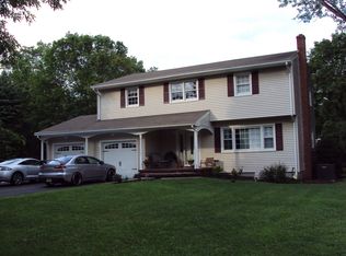 52 Deer Hill Rd, Lebanon, NJ 08833