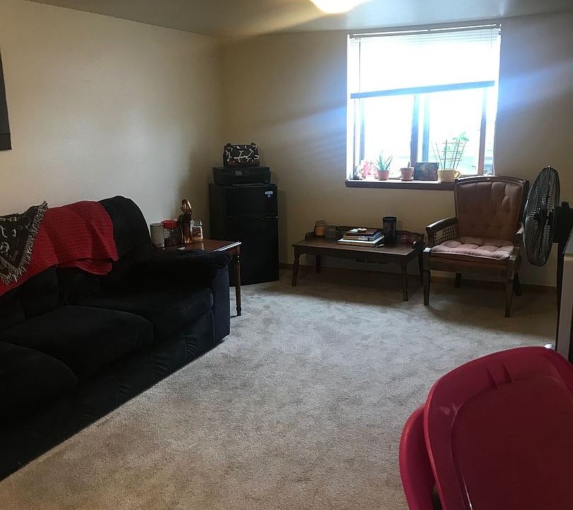 2nd image of 208 E Clark St Unit C