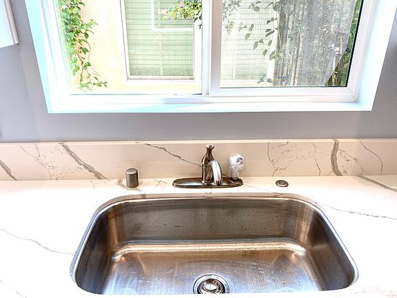 Deep sink with sink disposal