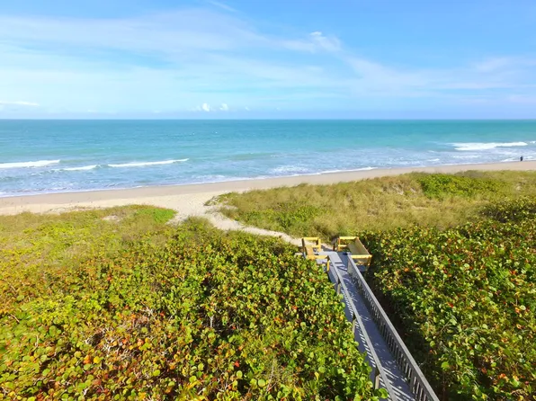 119 Queen Elizabeth Court, Hutchinson Island, FL 34949