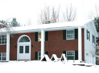 50 Spruce Ln, Williston, VT 05495