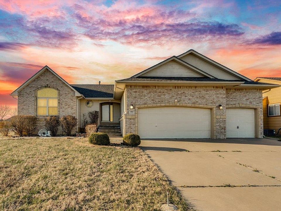 1st image of 906 S Glenmoor Ct
